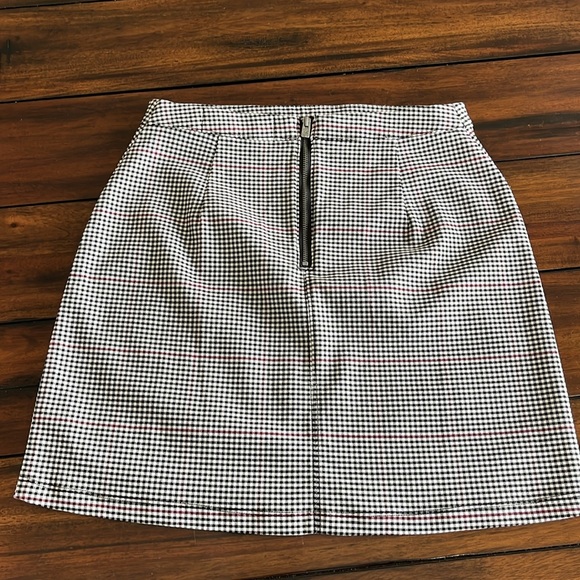 hollister ultra high rise skirt size small - Picture 2 of 2